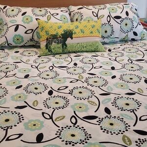 Pottery Barn Teen Floral Duvet Cover Bedding Set - White, Black, Green